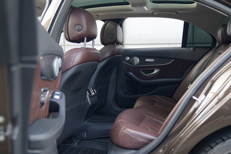 奔驰C级 2016款 C 200 L 运动型中控内饰7007