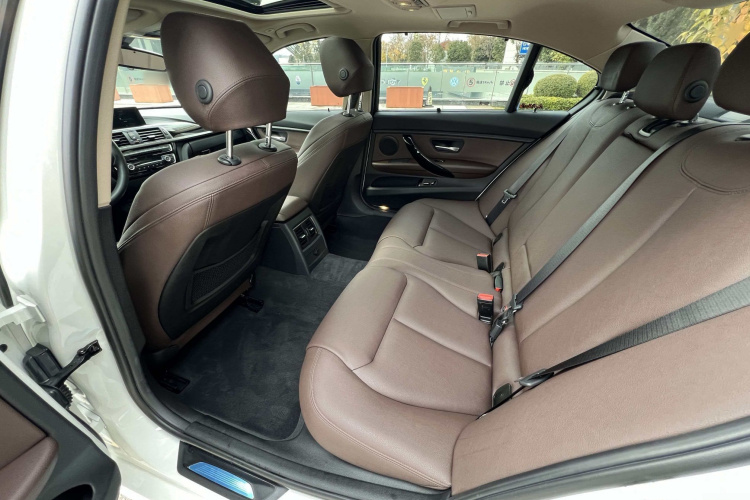 宝马3系 2018款 320Li 领先型M运动套装局部细节9005