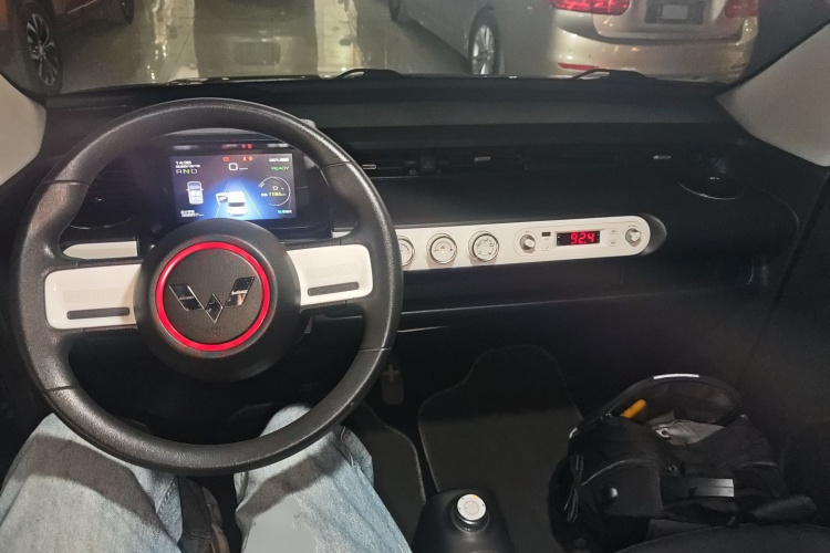 五菱汽车 宏光MINIEV 2022款 GAMEBOY 200km 玩咖款 磷酸铁锂中控内饰12