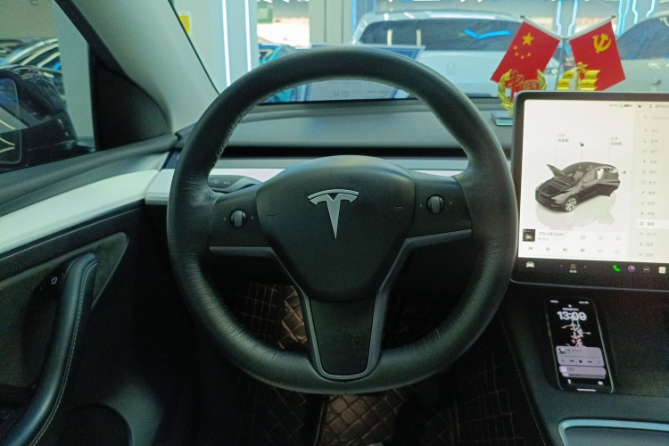 特斯拉 Model Y 2022款 长续航全轮驱动版局部细节13