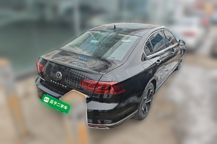 大众 迈腾 2023款 200万辆纪念版 330TSI DSG豪华型车身外观7