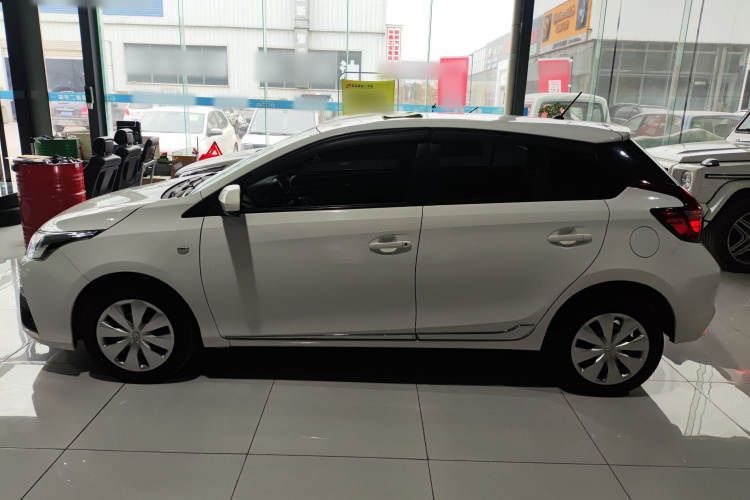 丰田 YARiS L 致炫 2016款 改款 1.5E CVT魅动版车身外观4