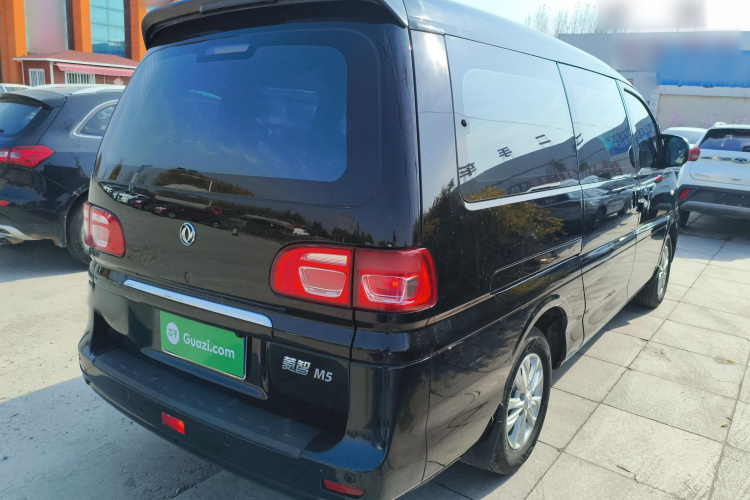 东风风行 菱智 2020款 M5L 1.6L 豪华型 7座车身外观6005