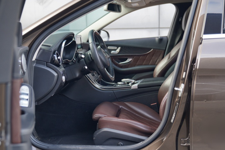 奔驰C级 2016款 C 200 L 运动型中控内饰7006