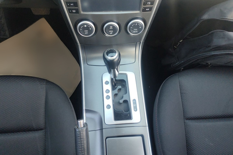 马自达6 2015款 2.0L 自动时尚型局部细节18