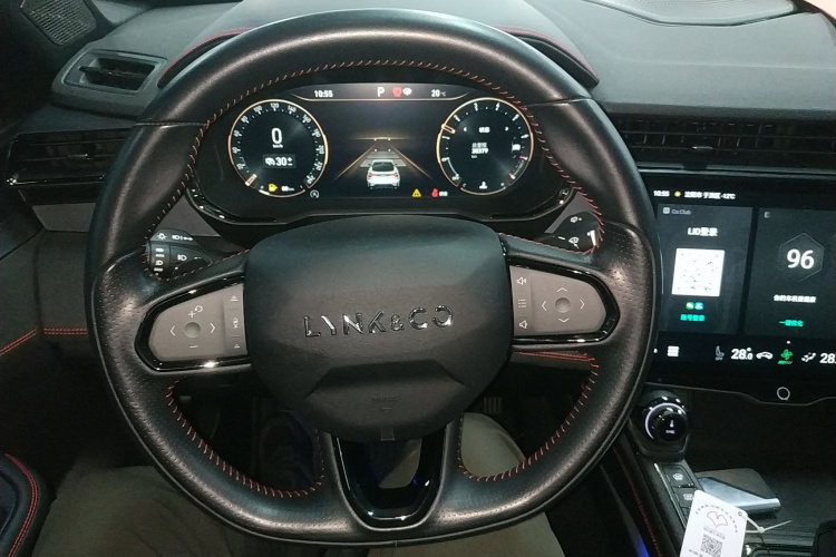 领克05 2020款 2.0TD 四驱劲Halo中控内饰13