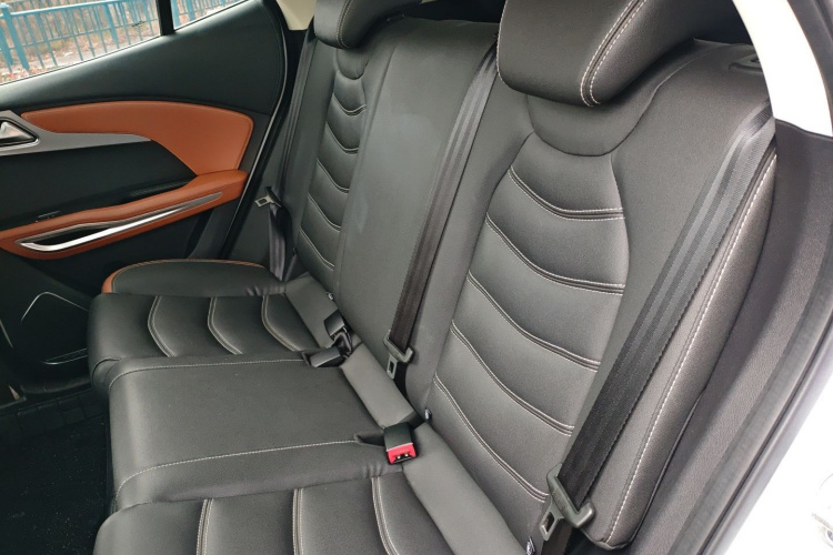 众泰T300 2017款 1.5T CVT尊享型中控内饰21