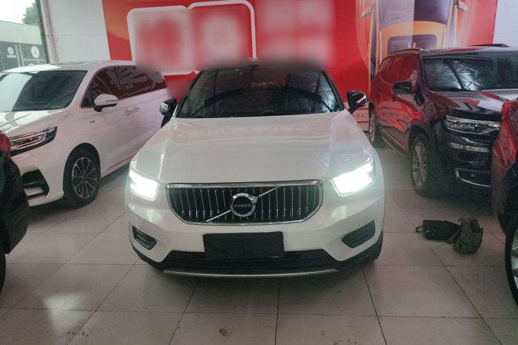 沃尔沃XC40 2020款 T3 智远豪华版车身外观2