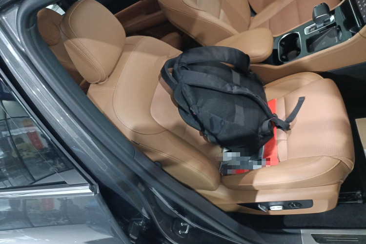 理想汽车 理想ONE 2021款 增程6座版中控内饰41