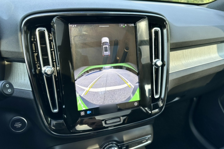 沃尔沃XC40 2024款 B3 智远运动版中控内饰7007