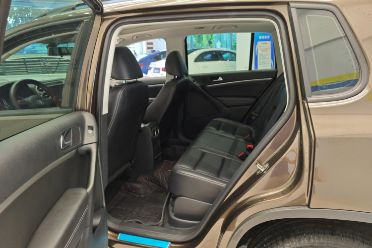 大众 途观 2017款 300TSI 自动两驱丝绸之路舒适版中控内饰21