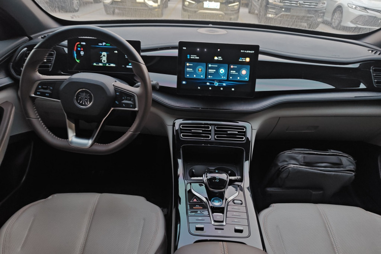 比亚迪 秦PLUS 2023款 冠军版 DM-i 55KM领先型中控内饰12