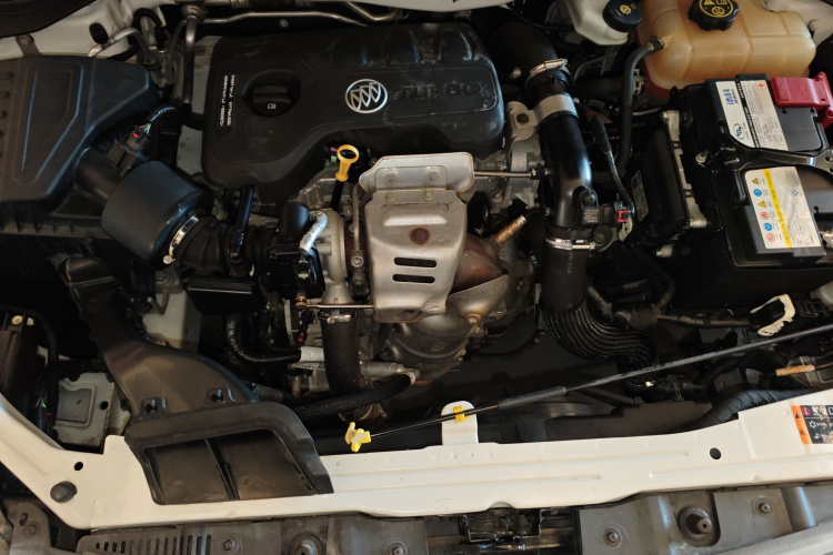 别克 英朗 2018款 15T 手动精英型 国V机舱底盘24