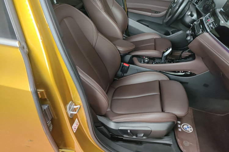 宝马X2 2020款 sDrive25i 领先型M越野套装局部细节41