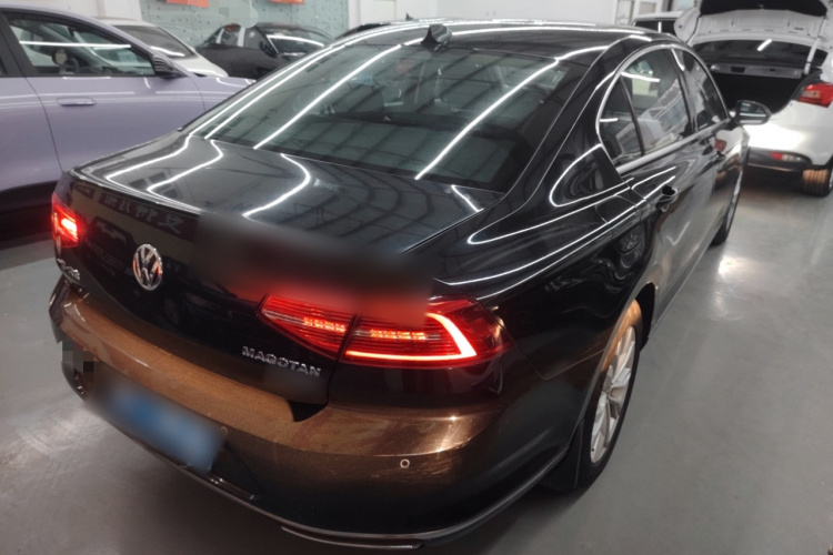 大众 迈腾 2017款 330TSI DSG 豪华型车身外观7