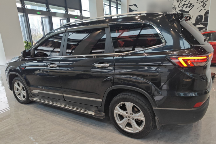 比速汽车 比速T5 2017款 1.5T 手动豪华型车身外观4