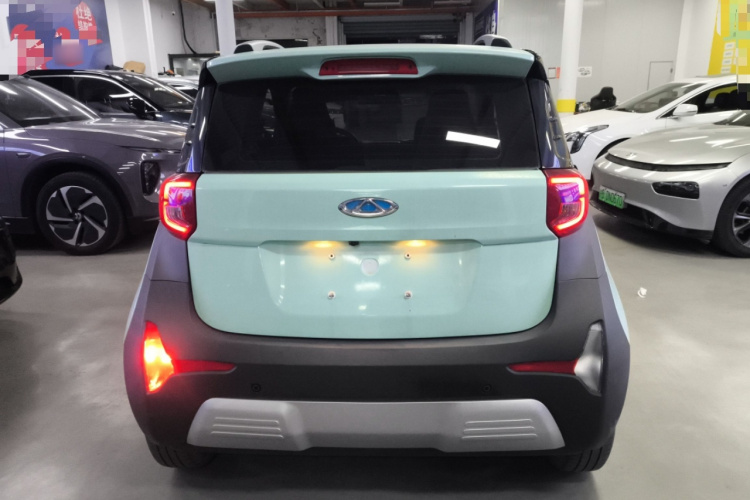 奇瑞 小蚂蚁 2021款 15万蚁粉款 蚁炫版 磷酸铁锂车身外观6