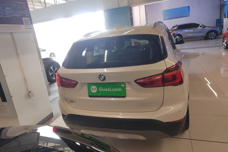 宝马X1 2019款 sDrive18Li 尊享型车身外观6004