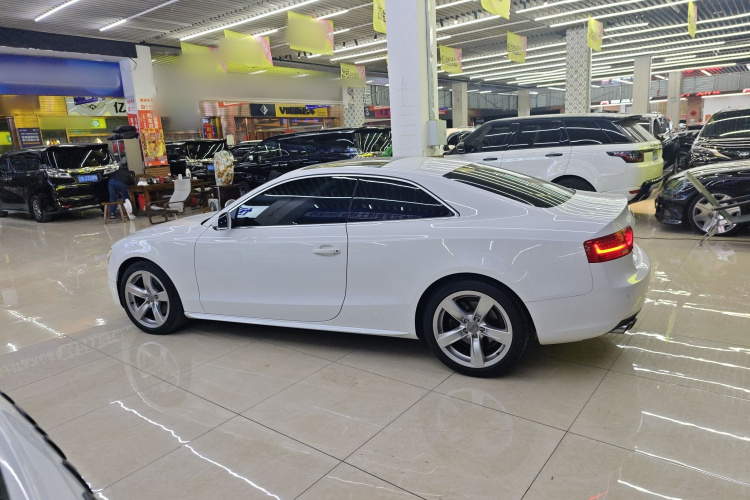 奥迪A5 2016款 Coupe 45 TFSI 舒适型车身外观4