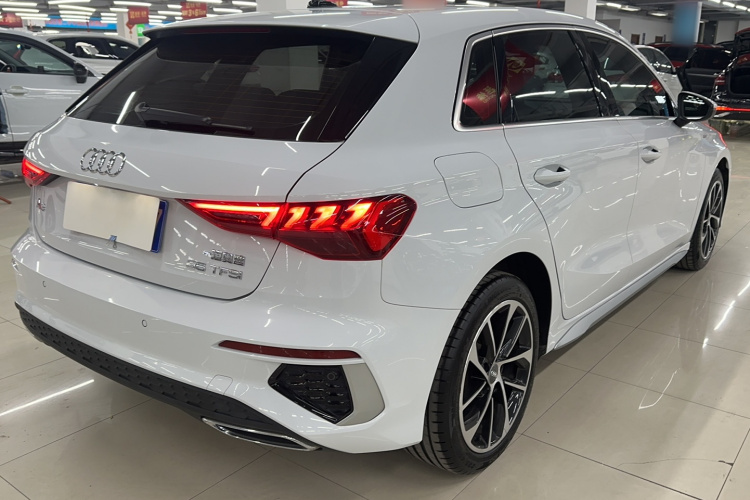 奥迪A3 2021款 Sportback 35 TFSI 进取运动型车身外观6005