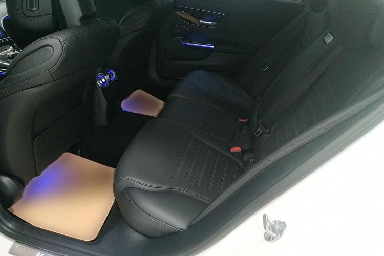 奔驰C级 2023款 C 260 L 运动版中控内饰7004