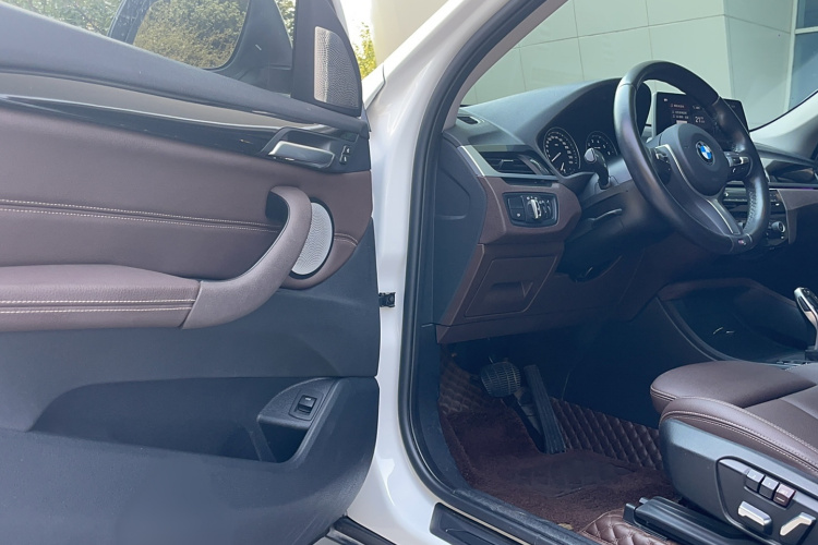 宝马X1 2022款 sDrive25Li 领先型中控内饰7002