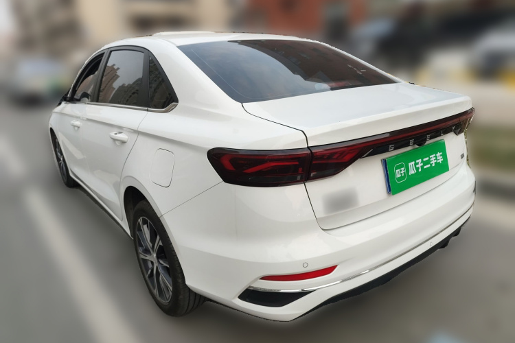 吉利汽车 帝豪 2023款 第4代冠军版 1.5L CVT尊贵型车身外观5
