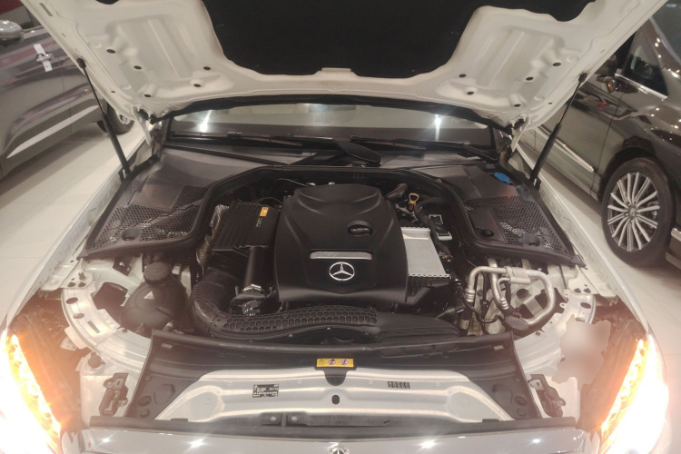 奔驰C级 2017款 改款 C 200 L机舱底盘24