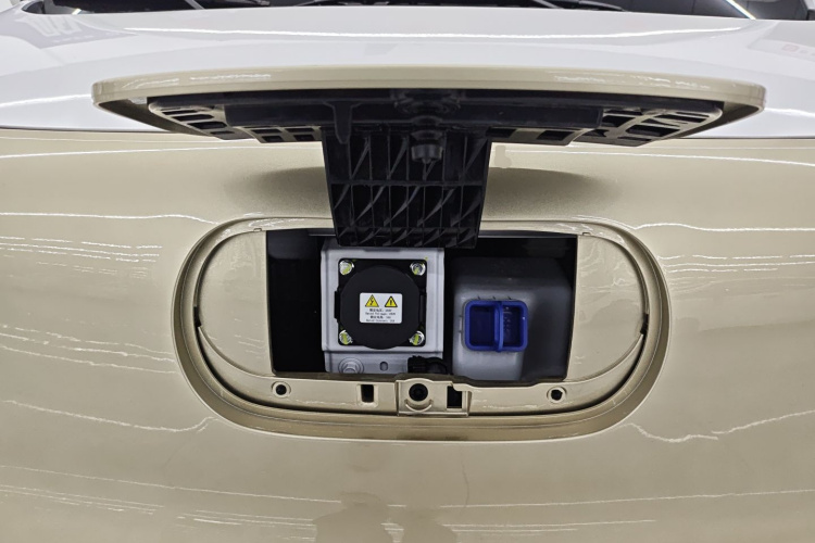 奔腾小马 2026款 222km 炫彩马机舱底盘24