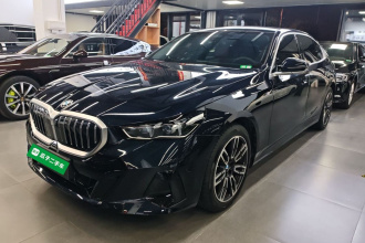 宝马5系 2025款 530Li 领先型 M运动套装
