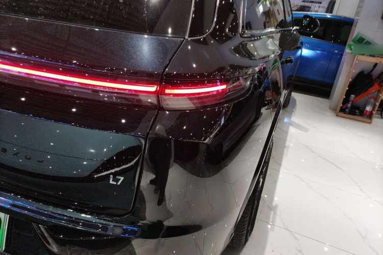理想汽车 理想L7 2023款 Air车身外观6001
