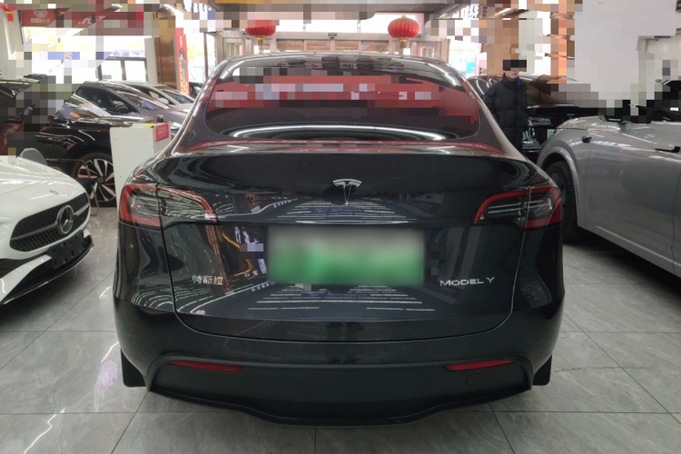 特斯拉 Model Y 2024款 长续航全轮驱动版车身外观6