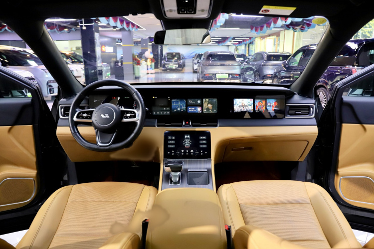 理想汽车 理想ONE 2021款 增程6座版中控内饰7009