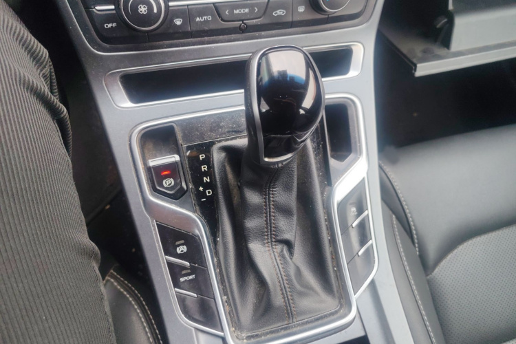 吉利汽车 帝豪 2019款 领军版 1.5L CVT豪华型 国VI局部细节18