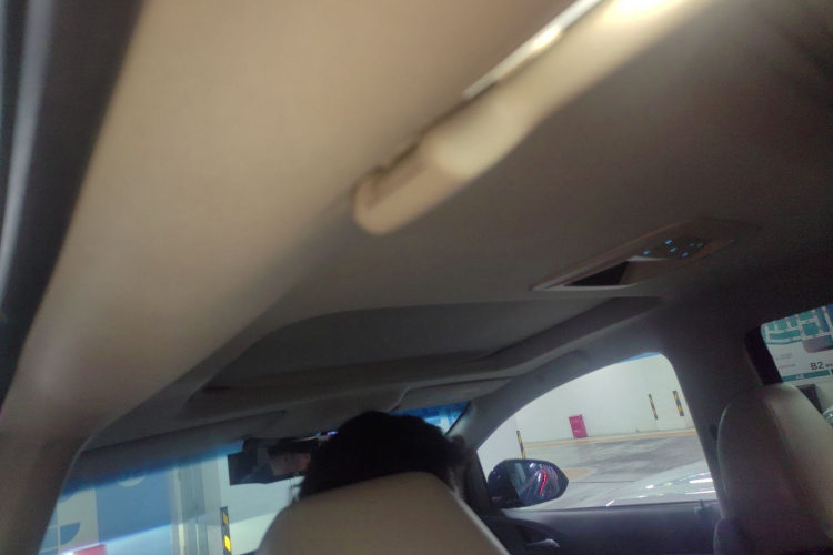 别克GL8 2013款 3.0L GT豪华商务豪雅版局部细节22