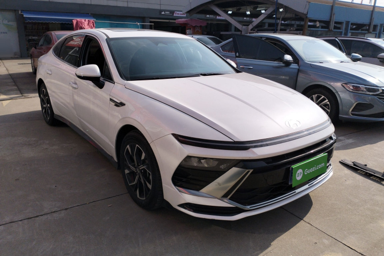 现代 索纳塔 2024款 1.5T Pro车身外观3