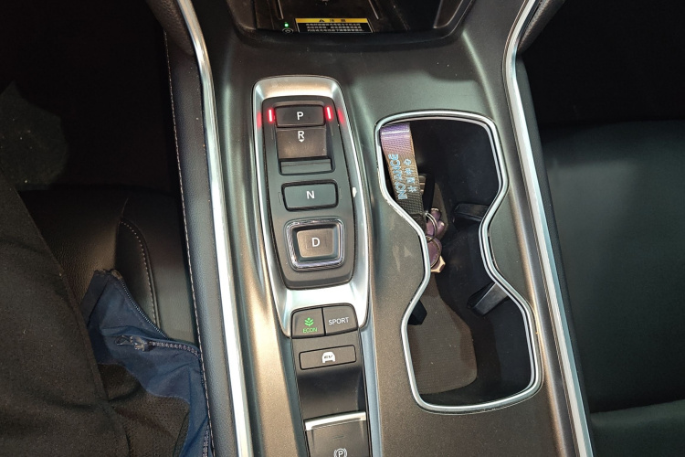 本田 雅阁 2022款 锐·混动 2.0L 锐领版局部细节18