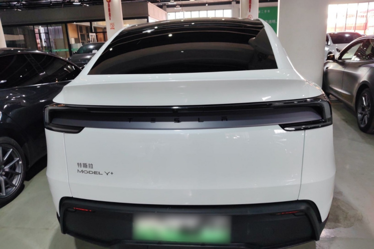 特斯拉 Model Y 2025款 长续航全轮驱动版车身外观6004