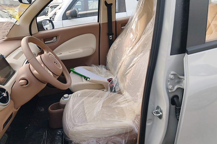 五菱汽车 宏光MINIEV 2025款 四门版 进阶款中控内饰19