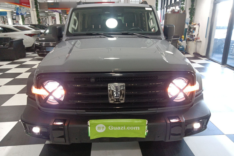 坦克300新能源 2025款 Hi4-T车身外观2