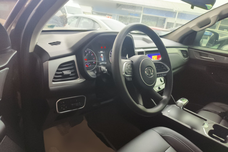 长城 炮 2019款 2.0T商用版自动汽油两驱精英型长箱GW4C20B中控内饰12