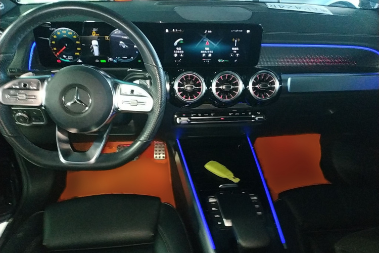 奔驰EQB 2022款 EQB 350 4MATIC 首发特别版中控内饰7002
