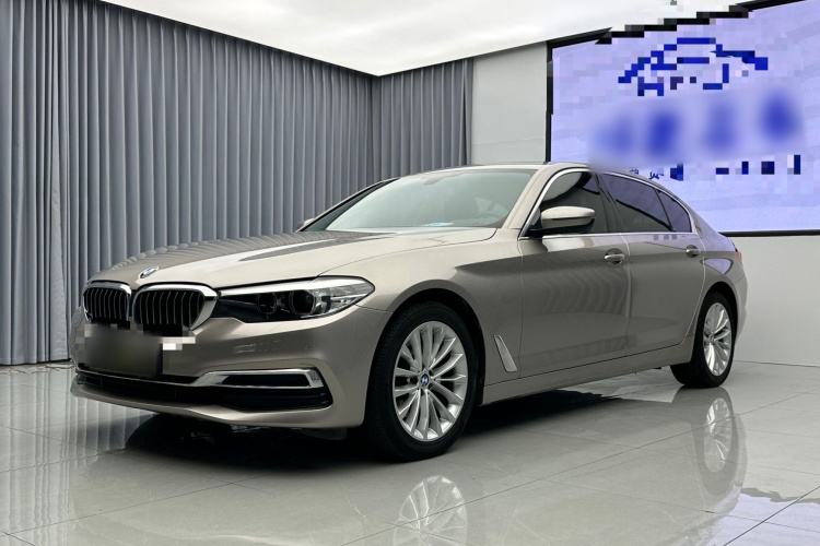 宝马5系 2020款 525Li 豪华套装车身外观6001