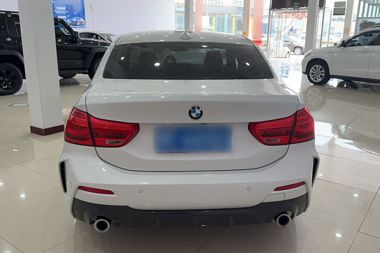 宝马1系 2021款 改款 120i M运动版车身外观6004