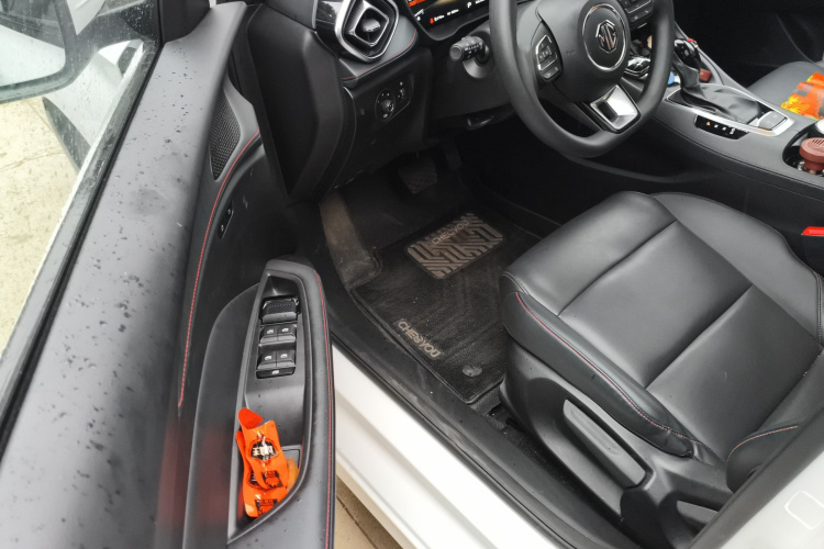 名爵 MG5 2025款 180DVVT 全球豪华版中控内饰20