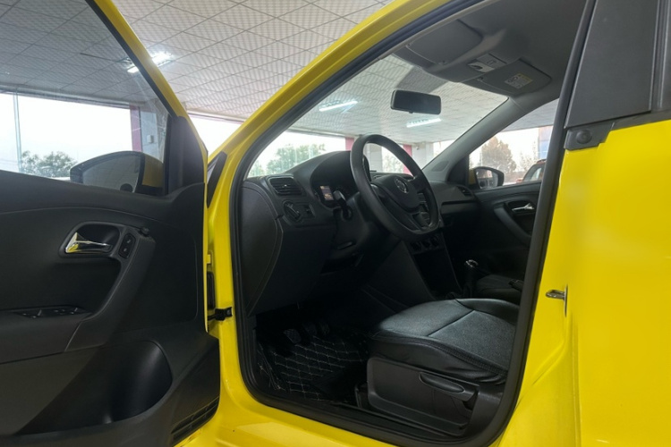 大众 Polo 2016款 1.4L 手动风尚型局部细节19