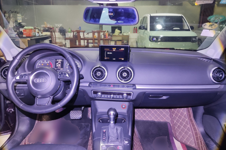 奥迪A3 2015款 Limousine 35 TFSI 百万纪念舒享型中控内饰12