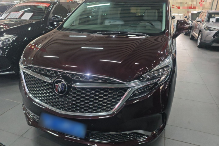 别克GL8 2022款 Avenir艾维亚 七座亲礼版车身外观2