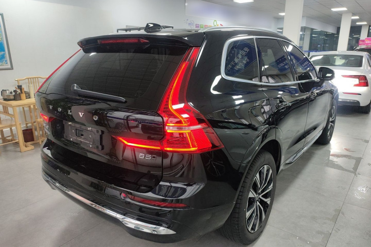 沃尔沃XC60 2024款 B5 四驱智远豪华版车身外观7