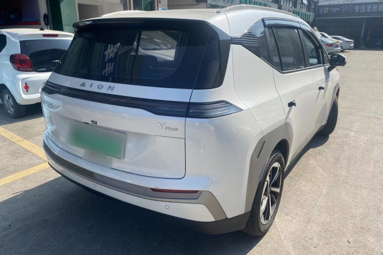 埃安 AION Y 2023款 Younger 星耀版车身外观7